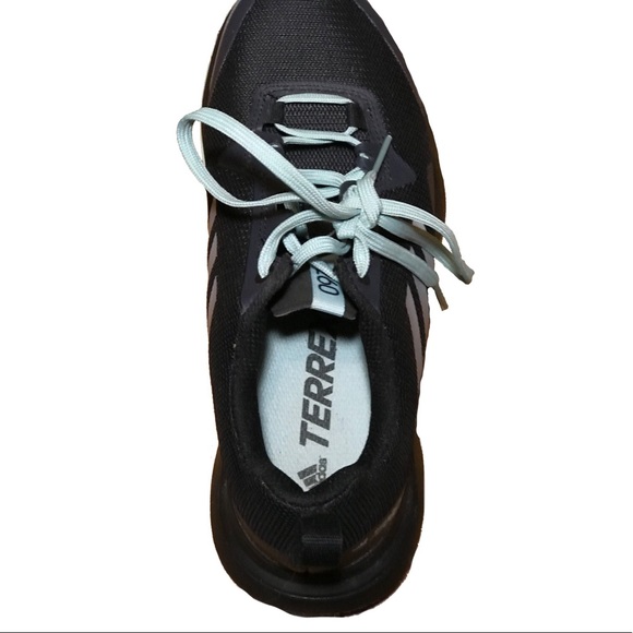 Terrex Addidas Tennis Shoes - Picture 2 of 5